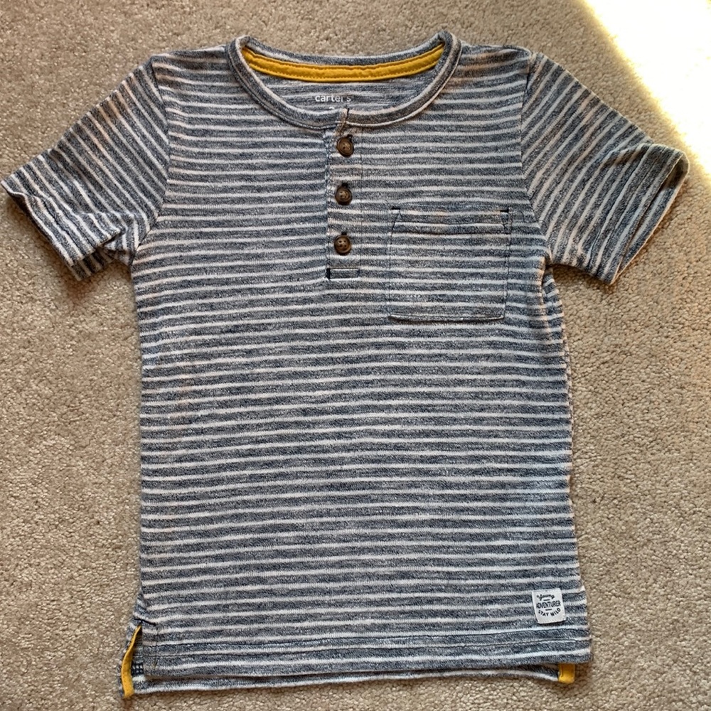 Carter’s t-shirt 3T